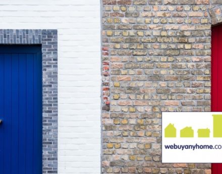 House outside brick-wall