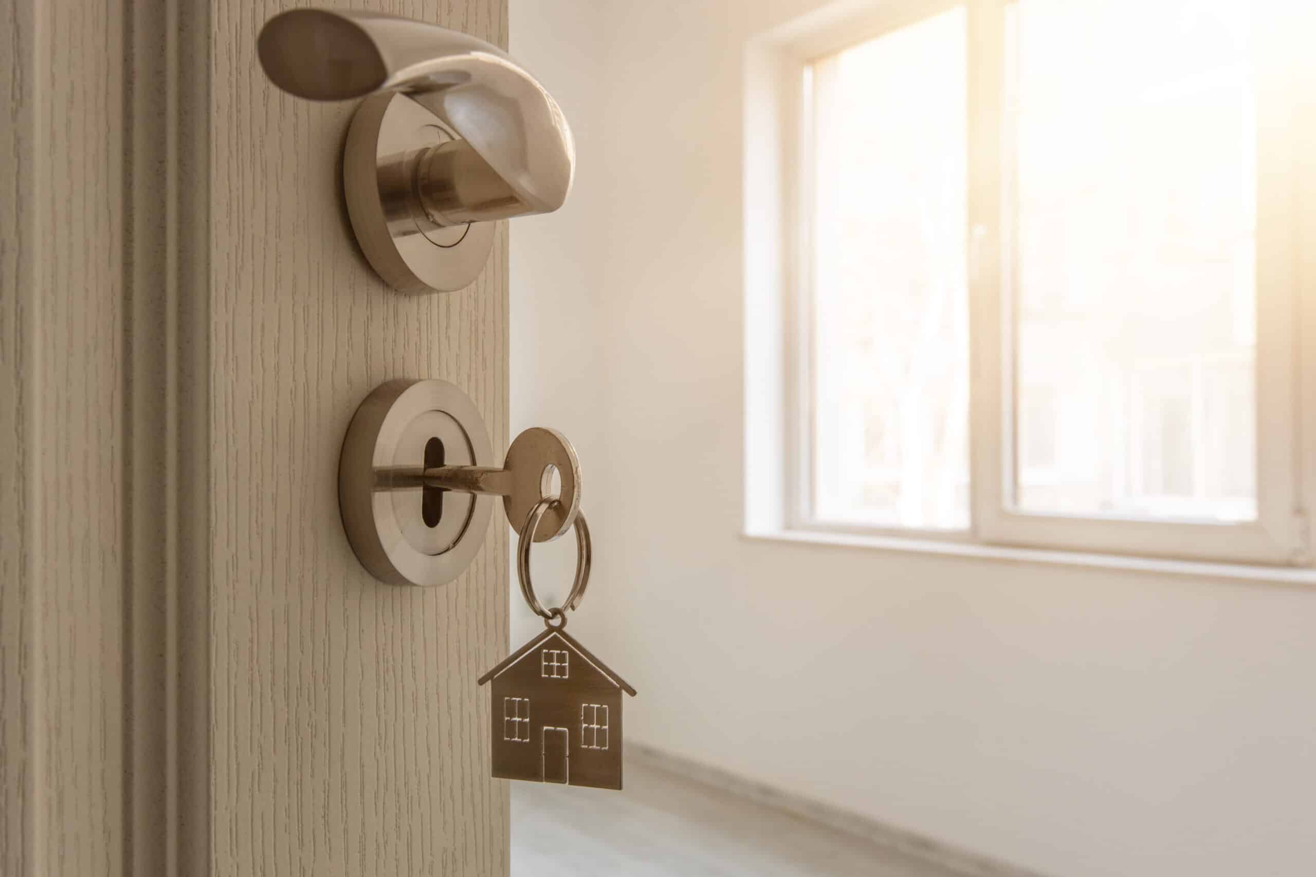 Can a Landlord Keep a Set of Keys?