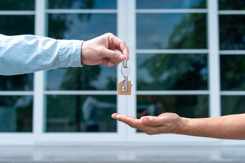 <strong>Is It Difficult To Sell Flats in 2023?</strong>