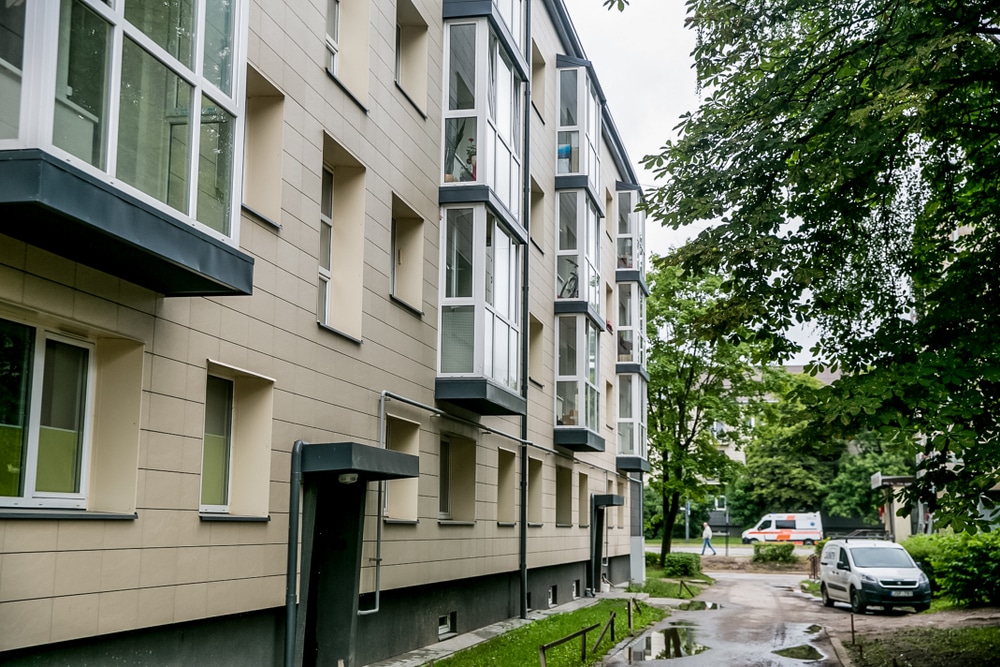 Is It Hard to Sell a Freehold Flat?