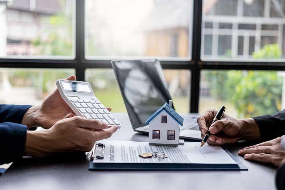 What is a Mortgage Broker?